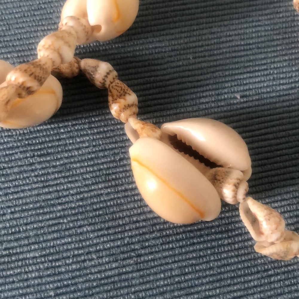 Neckles - Picture 3 of 3